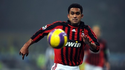 欧冠决赛那晚，3名主罚失手，AC米兰的伊斯坦布尔噩梦