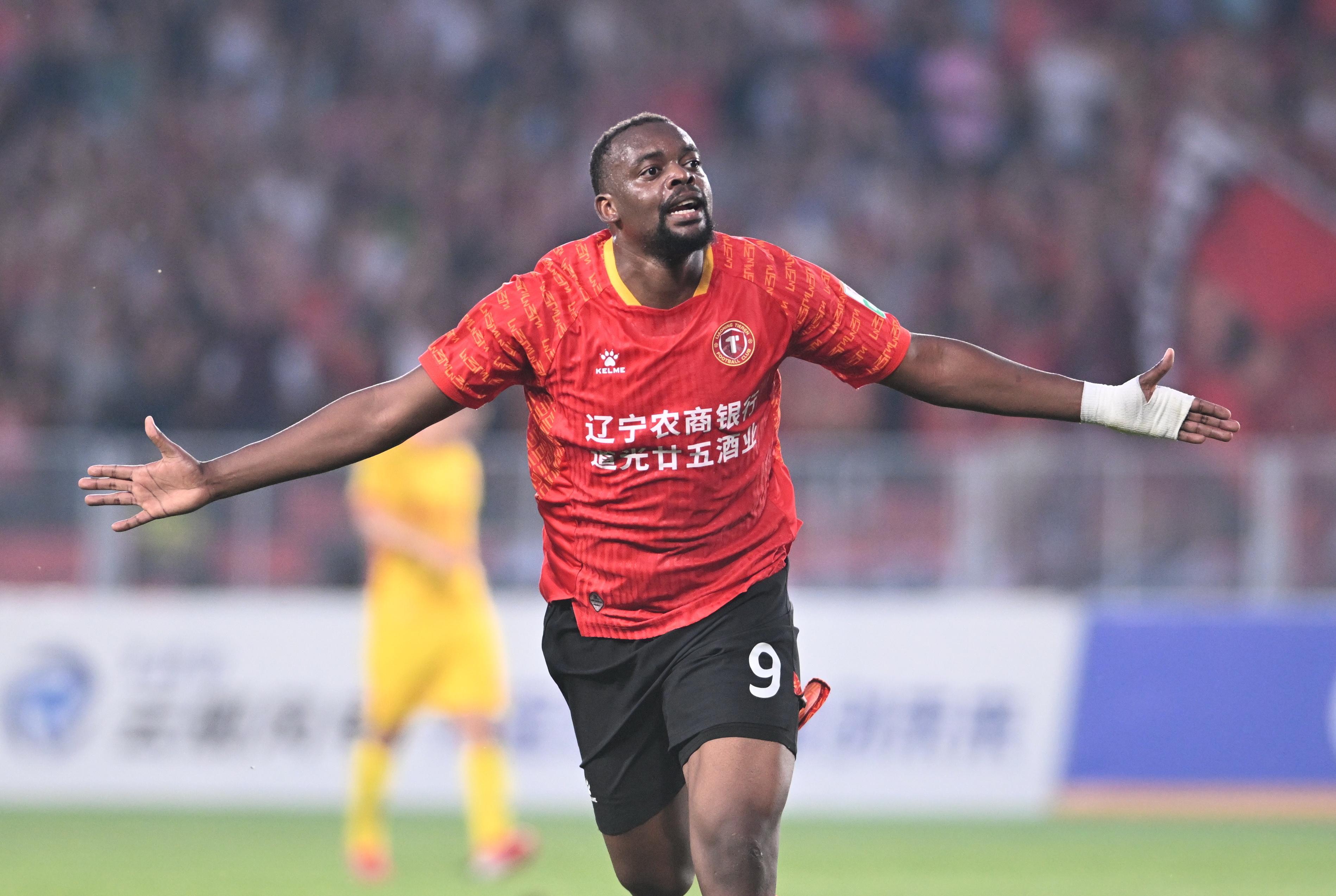 68分+28球！辽宁铁人30轮20胜冲超，谁说中超门票不该有争议？