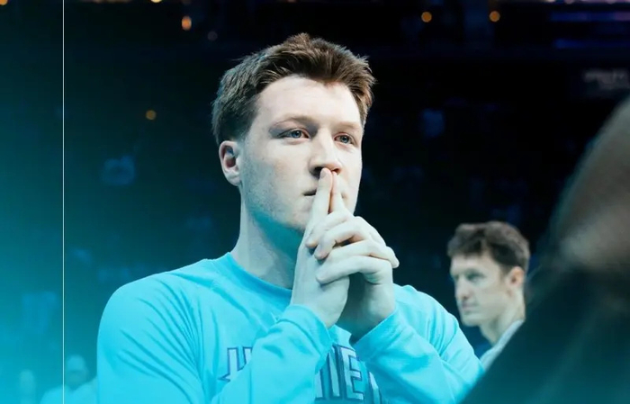 30分生涯新高！黄蜂第4顺位新秀30+，NBA战术能说明白吗？