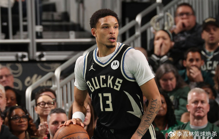 9场首发场均16.7分，400万年薪，罗林斯在NBA把雄鹿捡成宝了