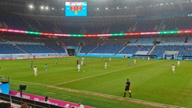 3-2绝杀！徐根宝率上海U20闯四强，中超新星李新翔一脚世界波