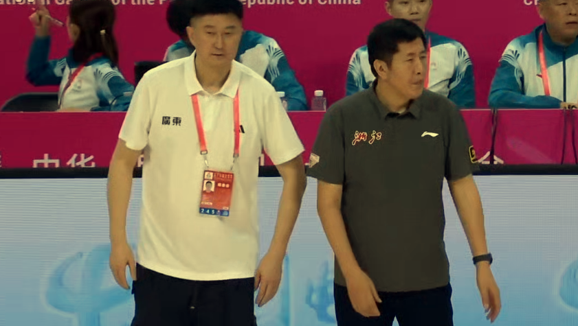 广东93-65大胜＋八强赛名单出炉：CBA三强争霸，是杜锋碰杨鸣还是较量王博？