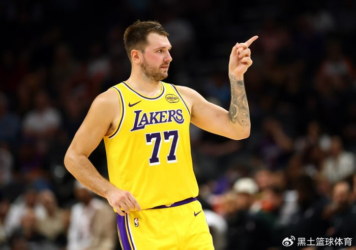 7胜2负冲上西部第2，NBA里湖人的这几笔签约踩雷还是捡宝？