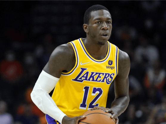 湖人1.94亿薪资压顶，NBA开局7胜2负还能靠文森特翻身吗？