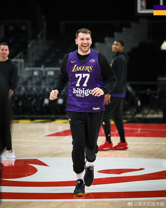 湖人冲击6连胜，NBA舞台成秀场？老鹰会不会来拆台（别被花样蒙蔽）