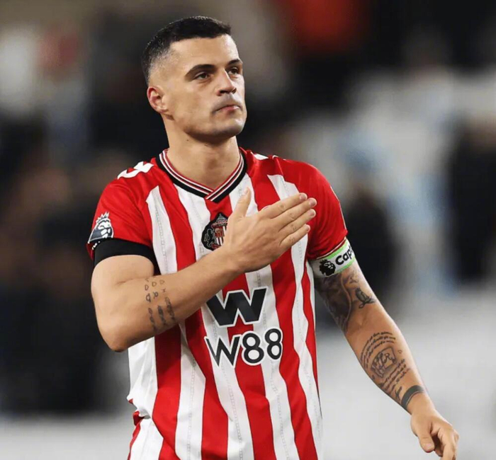 英超2-2！桑德兰长传两度撕开阿森纳，枪手防线被当成练靶