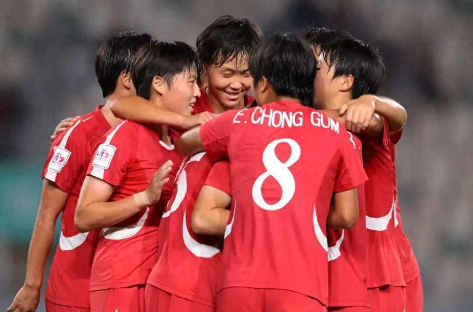 7连胜轰25球！朝鲜U17卫冕女足世界杯，比英超火力还狠