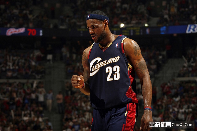 3队抢戏？詹姆斯退役巡演传闻在NBA场外掀浪球迷热议