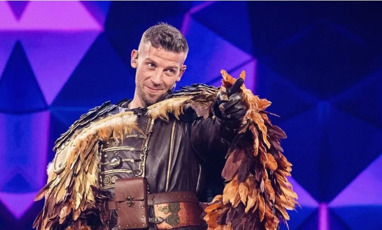 阿尔德韦雷尔德摘面具笑翻英超：236场托特纳姆热刺岁月被一瞬唤醒