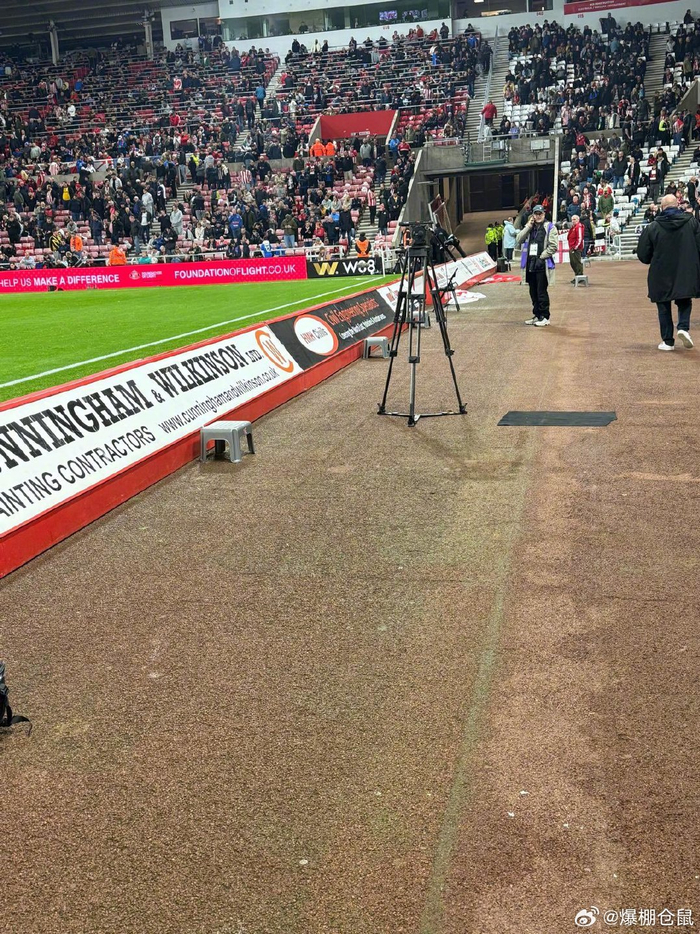 英超小心机：桑德兰把广告牌内移2米，能堵住阿森纳定位球？