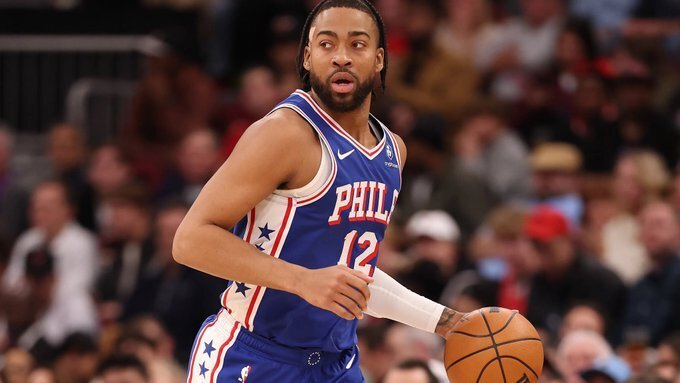 76人130-120击败猛龙：沃特福德首发20+17+10，NBA历史比肩恩比德和西蒙斯