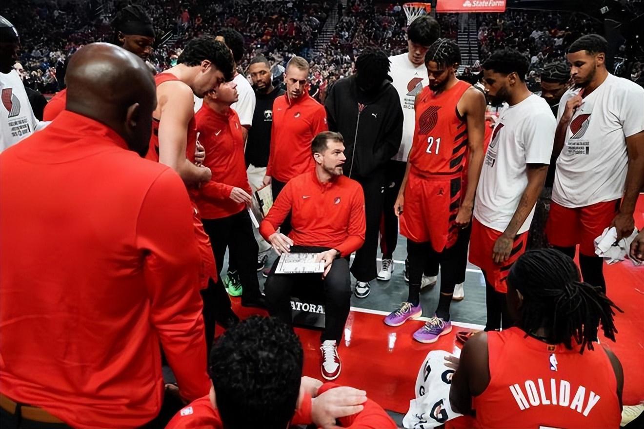 热火队136比131逆转，开拓者NBA领先12分丢人翻盘