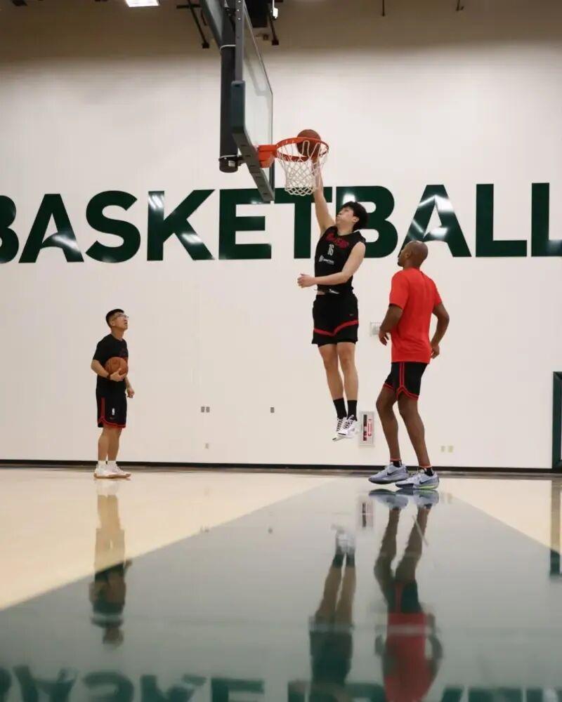 2场球事：NBA老鹰终结5连胜，开拓者131-136热火的高强度对飙