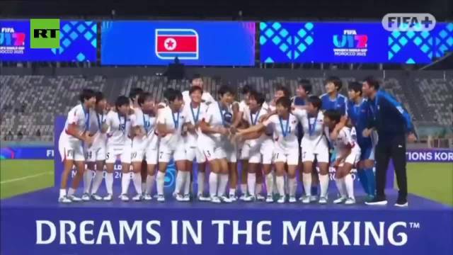 朝鲜女足3-0拿下荷兰，连庄第二次，英超都得羡慕这股狠劲