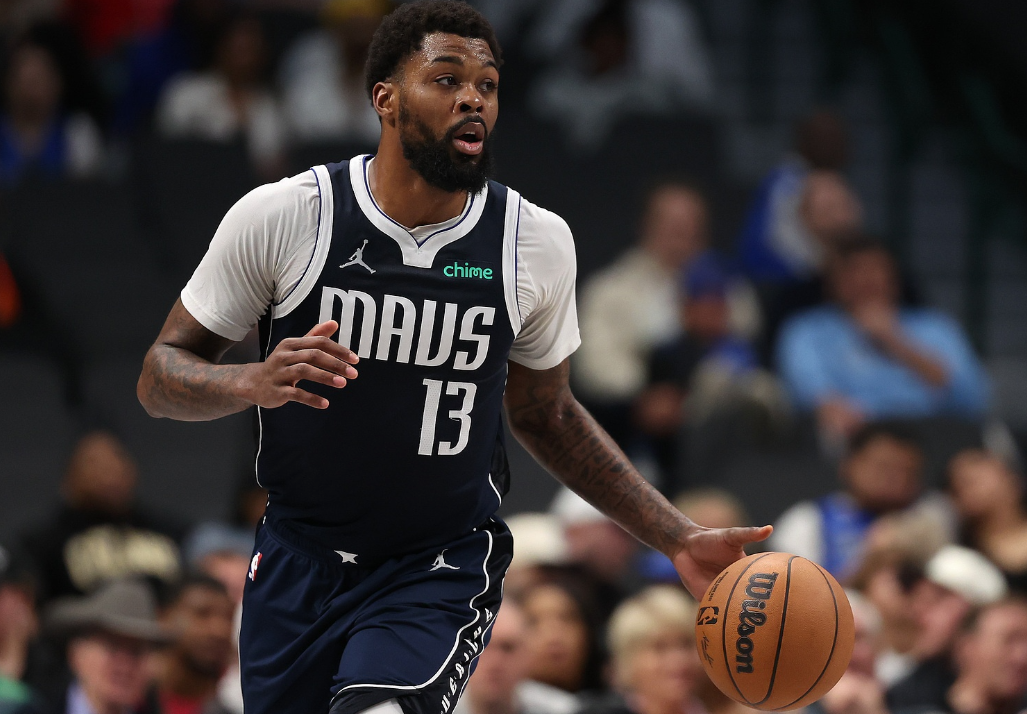 独行侠终结4连败，马绍尔30分抢镜，NBA这出戏谁来买单？