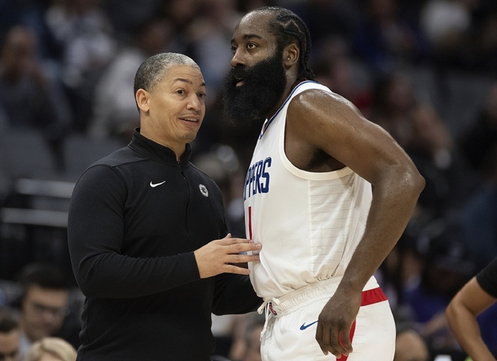 快船3胜6负西部倒数！NBA老将合奏能撑到季后赛还是要散架？