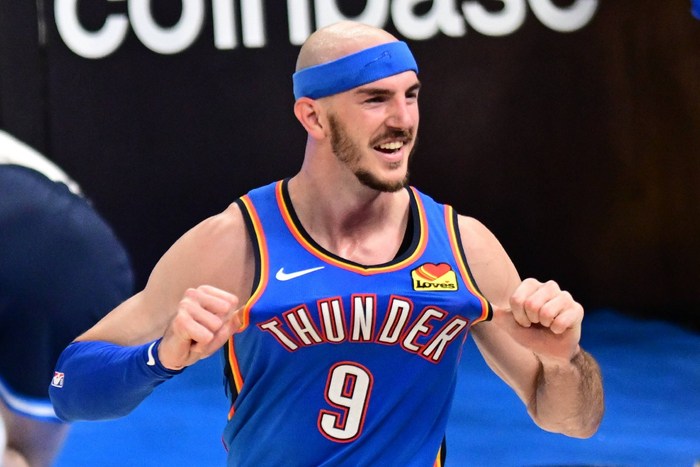 雷霆8胜0负压快船，亚历山大单节18分翻盘，NBA差距这样拉开