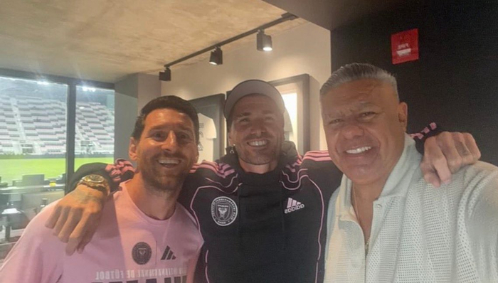 莱昂内尔·梅西梅开二度？400次助攻传言，欧冠之夜让英超尴尬