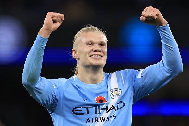 1000场里程碑！瓜迪奥拉与哈兰德在英超的那场火药味，曼城能压住利物浦吗