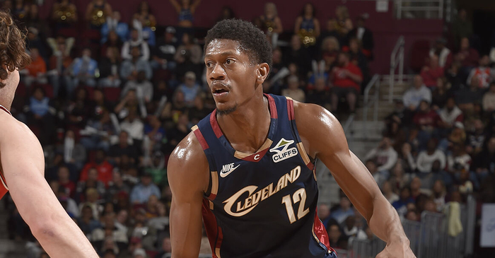 128-122！亨特那脚交叉，NBA观众是在鼓掌还是报销？