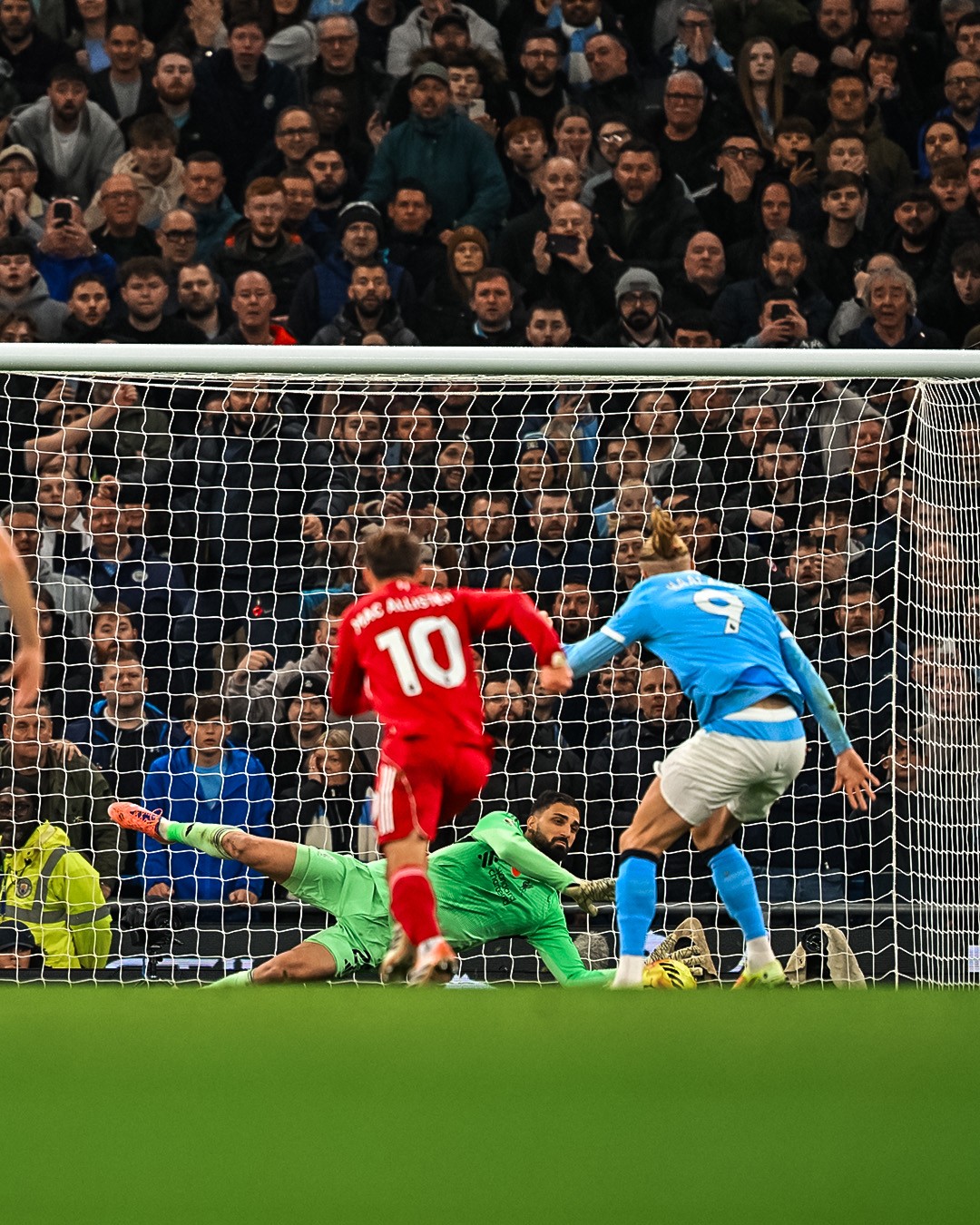 利物浦半场0-2落后曼城，英超11轮先丢球4场全败太扎心