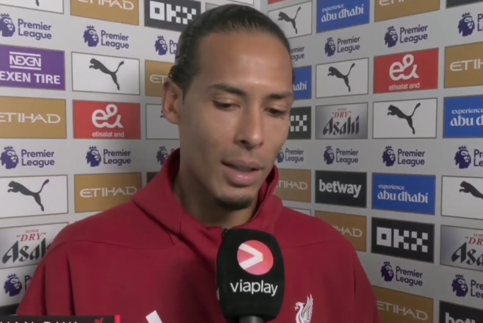 英超第11轮：利物浦客场0-3被曼城碾压，范戴克直面那几个判罚