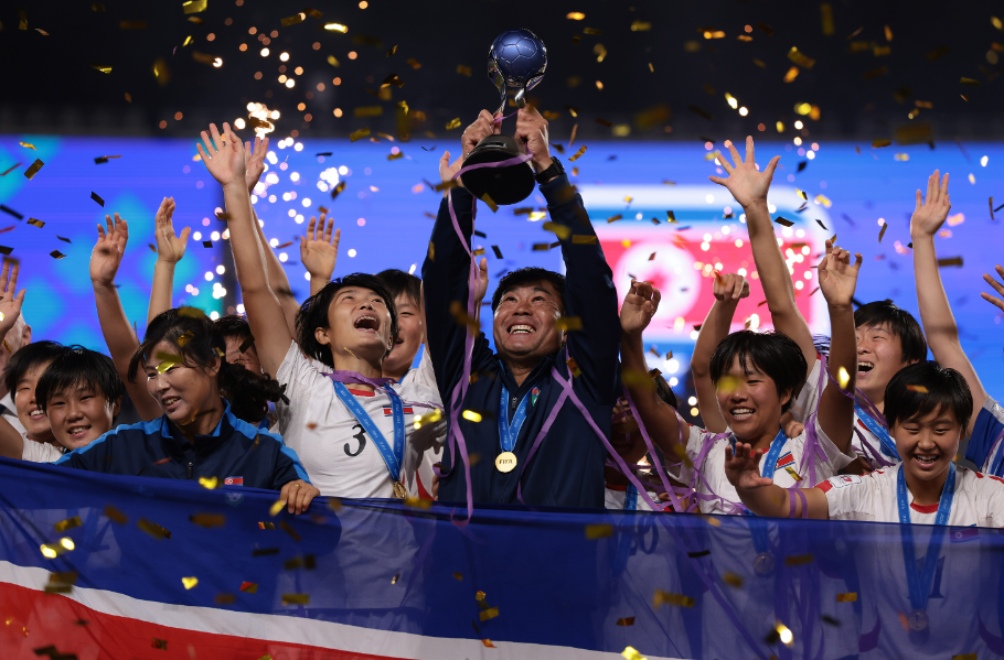 U17两赛场冲突：朝鲜女足7战全胜夺冠，日本小组出线让英超球迷翻牌