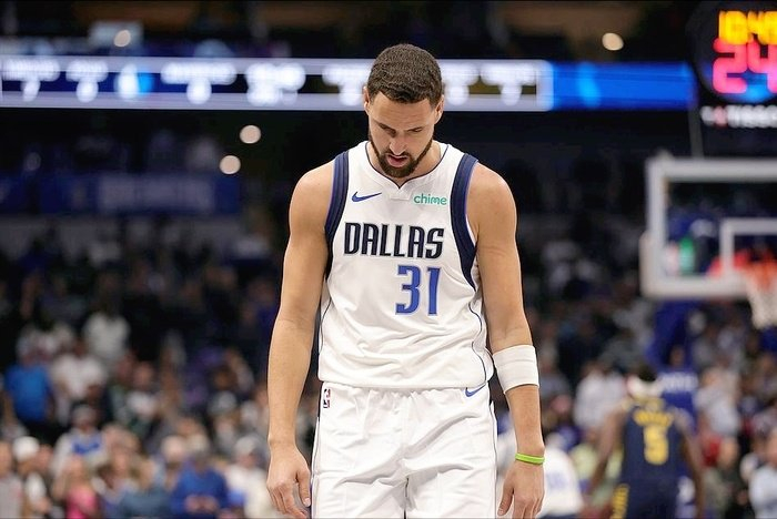 首发被换下后7场8.1分，克雷在NBA还能翻身？独行侠这个决定值不值