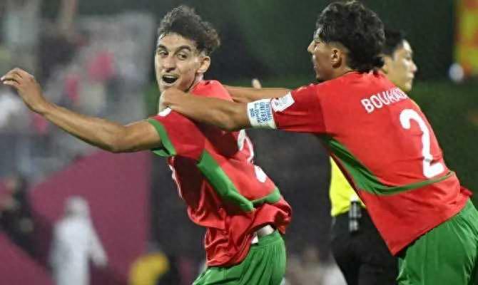 16-0血洗成历史，日本2-1爆冷欧洲冠军葡萄牙队，英超球迷都在笑