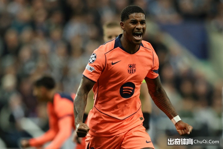 拉什福德赛季1.03直接参与率惹争议：英超曼联的数据，西甲巴塞罗那的现场看起来在说啥？