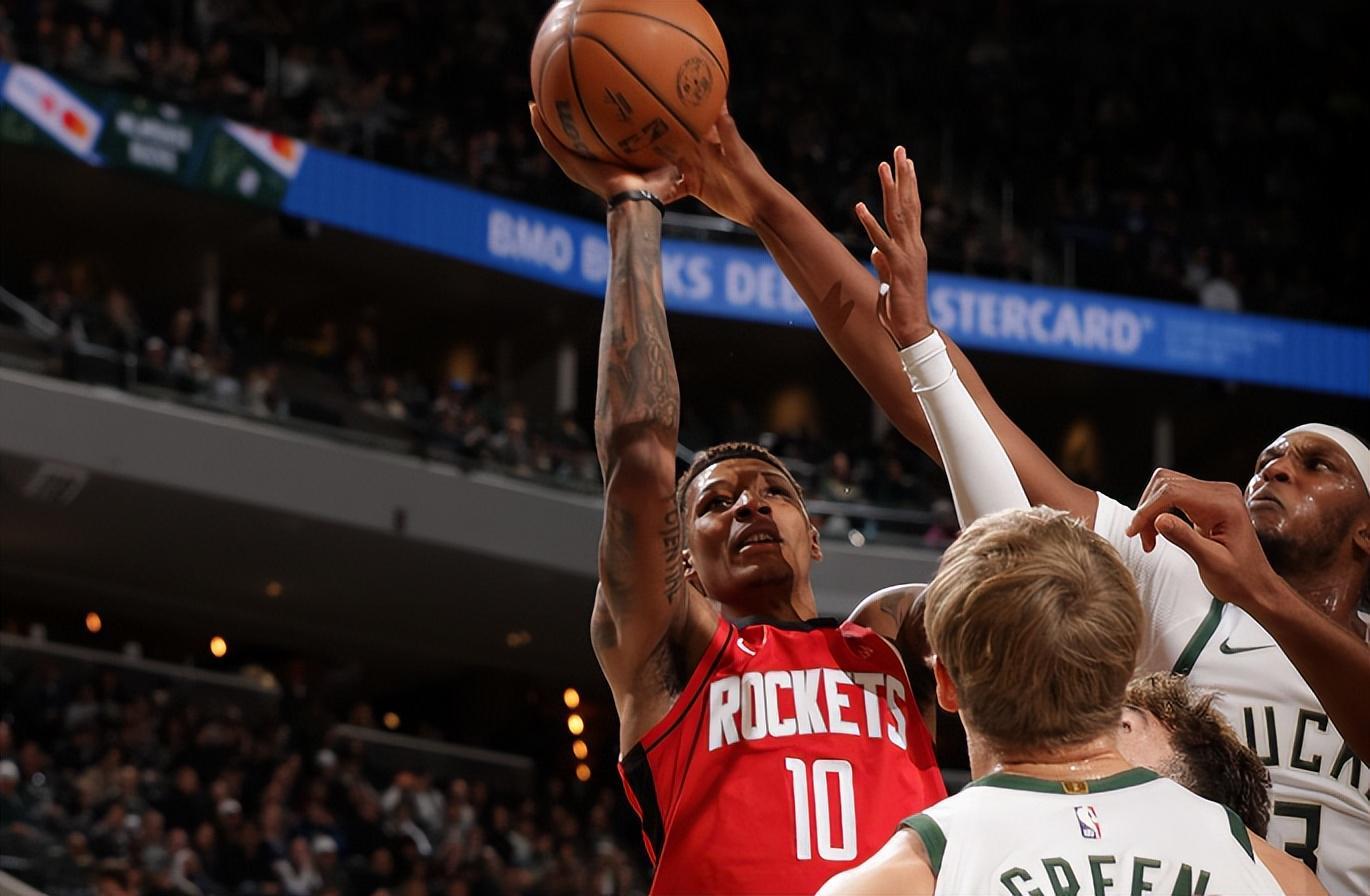 火箭6胜3负升至西部第5，NBA的锋线新星史密斯值这合同吗