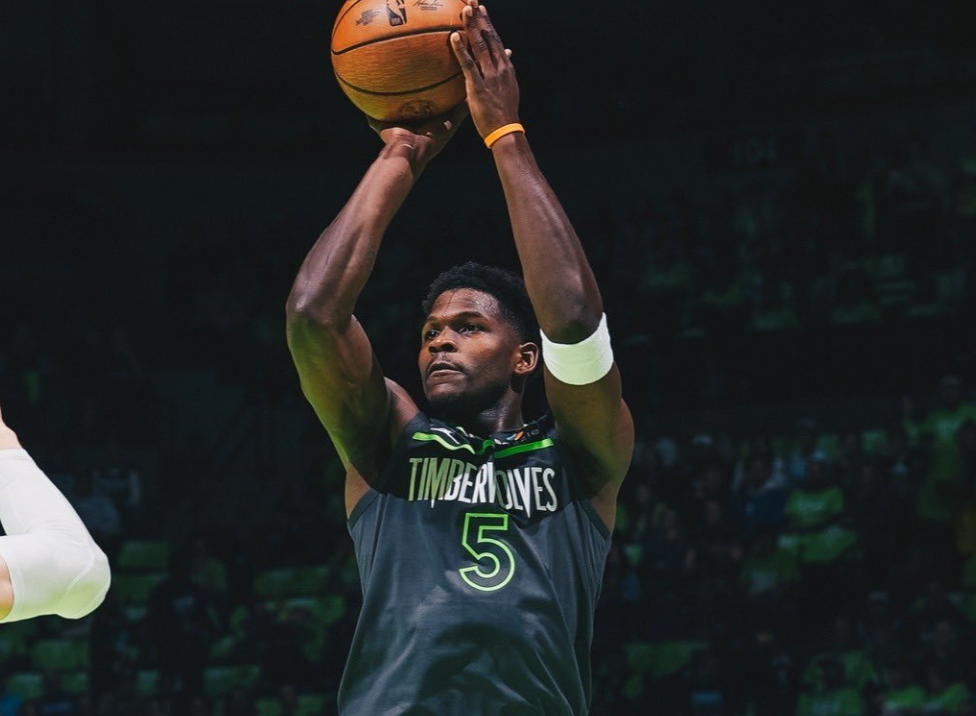 森林狼144-117碾压国王，拉文成隐形深坑？NBA老将拼命救火还够吗