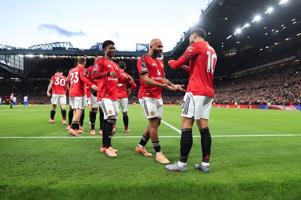 1球8场的尴尬：英超豪门买人，曼联用姆伯莫和马特乌斯-库尼亚证明了什么