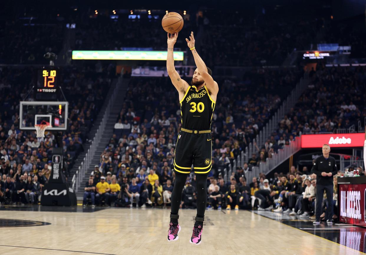 勇士5场2胜、快船队4连败，NBA几大人气队连戏都不在线，这数据扎心