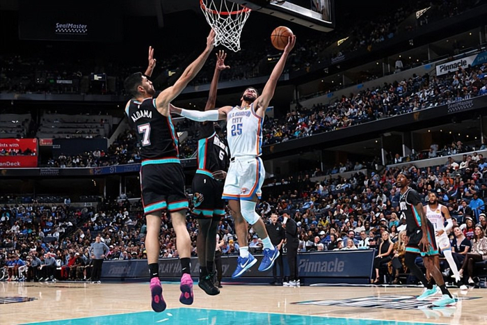 雷霆114-100胜灰熊写成10胜1负，米切尔21分炸场，NBA西部连响，勇士要盯紧