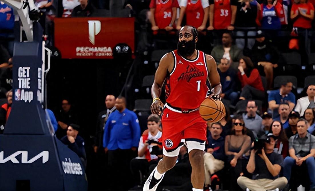 快船队4连败！103-114输球，NBA赛场上伦纳德缺阵哈登撑不住？