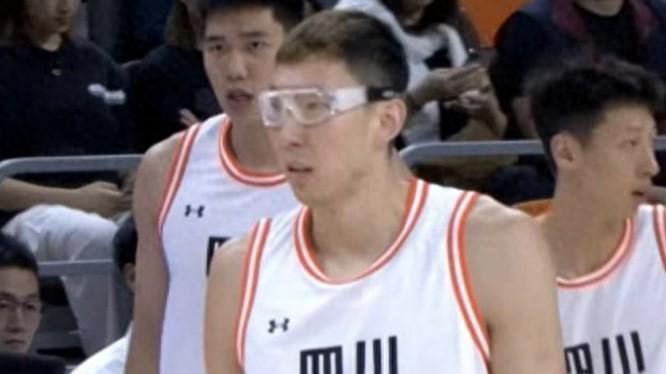 四川89-76干翻北京，周琦33+14证明全运场就是cba市场的另类秀场