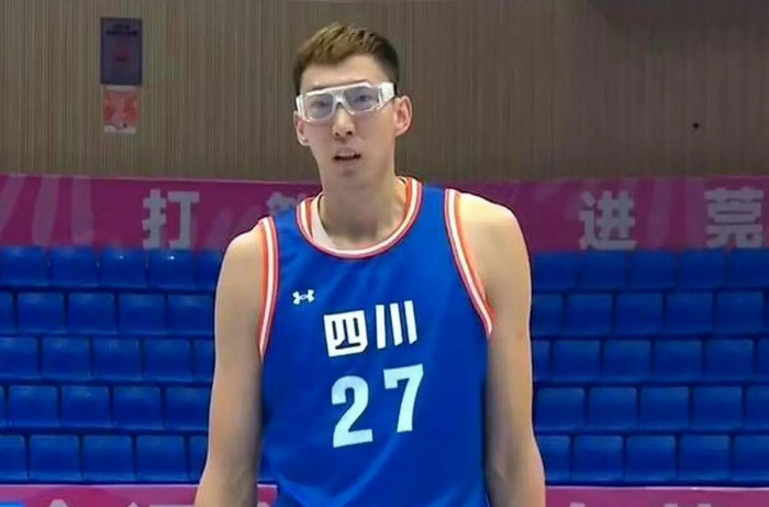 全运会89-76，周琦+胡金秋57分，CBA式双塔打脸北京