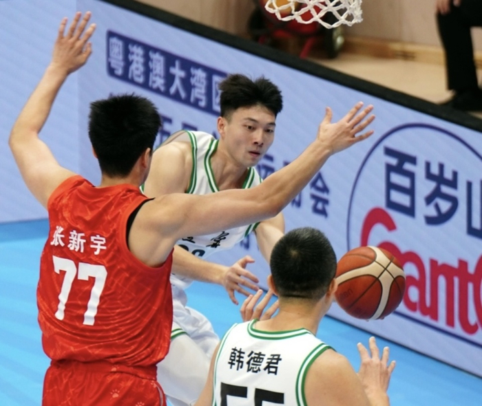 广东42分屠杀天津，浙江上海低分缠斗，辽宁四川四强现形：十四强一秒好球全无？