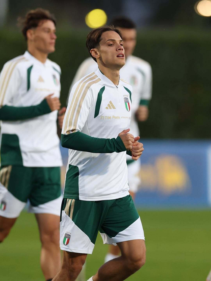 2人训练照刷屏：里奇、加比亚在国家队亮相，意甲球迷慌了