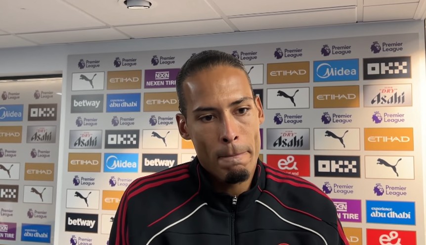 英超第11轮：利物浦0-3曼城，范戴克直指VAR一锤定音，球场不是儿戏