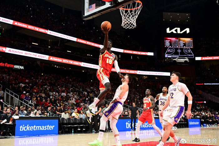 102-122！湖人在NBA被老鹰打懵，5连客开门黑