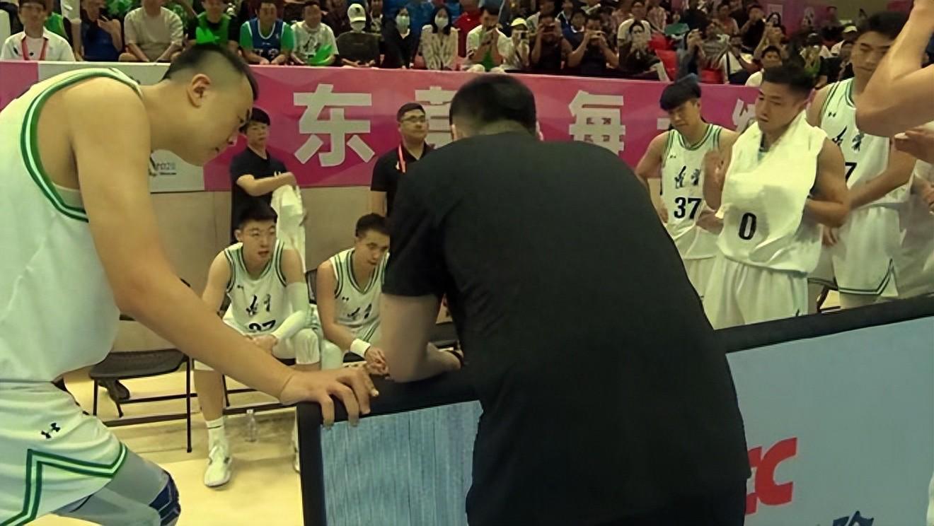 辽宁男篮半决赛坑爹预演：赵继伟1分6失误，杨鸣也得留力撕广东吗？