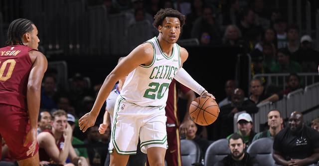 活塞双向合同换人计，科尔比-琼斯下岗小温德尔-摩尔回归NBA赛场