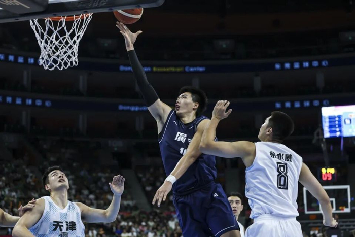 广东队107分大胜天津，焦泊乔终于发威，半决赛对辽宁才是真考验