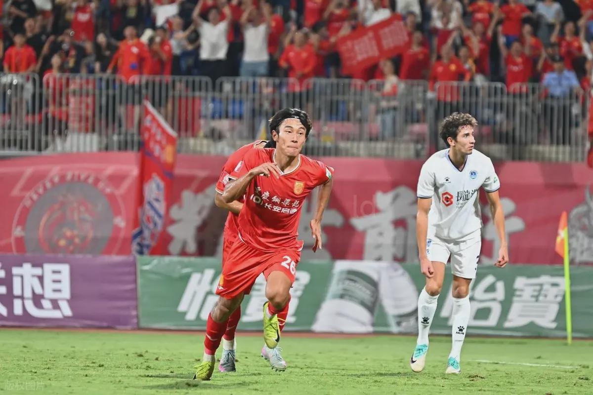 2523分钟与3座亚军：晓强从国安青训到中甲冲超的硬气宣言