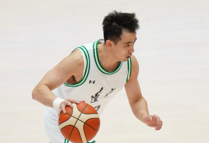 赵继伟19分钟0分，辽宁队全运会半决赛逼近，广东队盯死他？