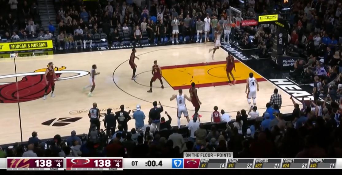 热火140-138加时绝杀，维金斯0.4秒空接暴扣震撼NBA