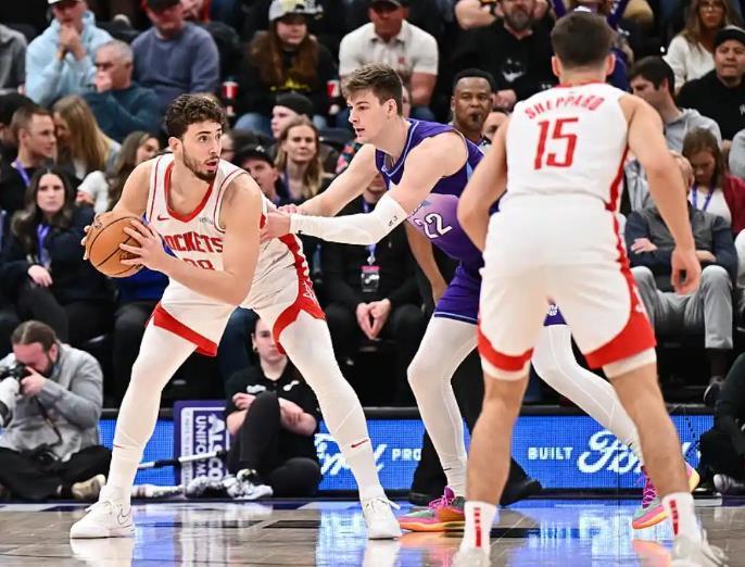 11月5场、57.7%三分？谢泼德在NBA把火箭队的后场打烂又打亮