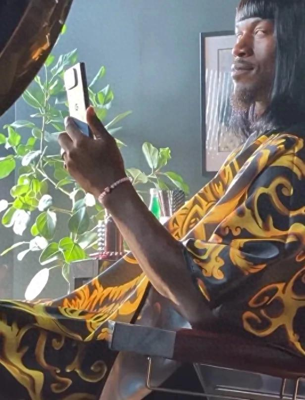 8款发型轮番上阵，吉米·巴特勒把NBA当T台实验？